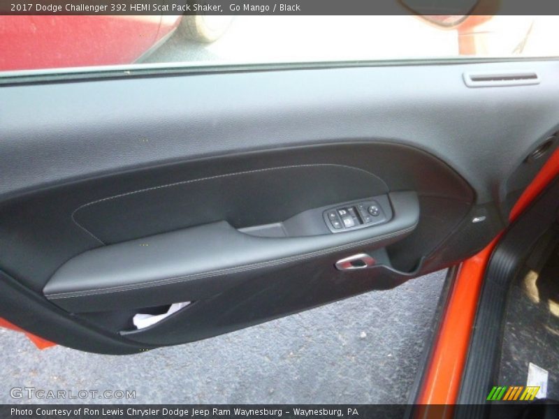 Go Mango / Black 2017 Dodge Challenger 392 HEMI Scat Pack Shaker
