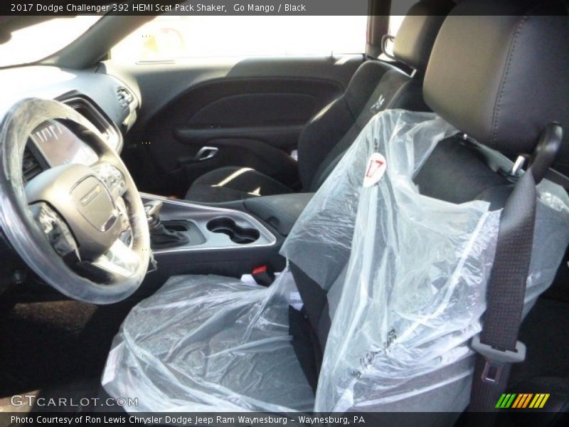 Go Mango / Black 2017 Dodge Challenger 392 HEMI Scat Pack Shaker