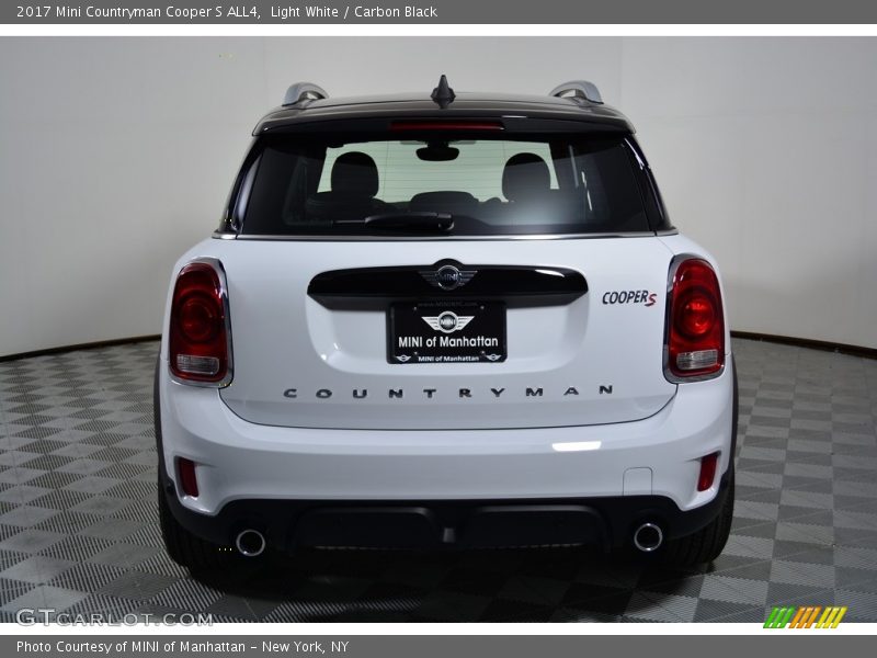 Light White / Carbon Black 2017 Mini Countryman Cooper S ALL4