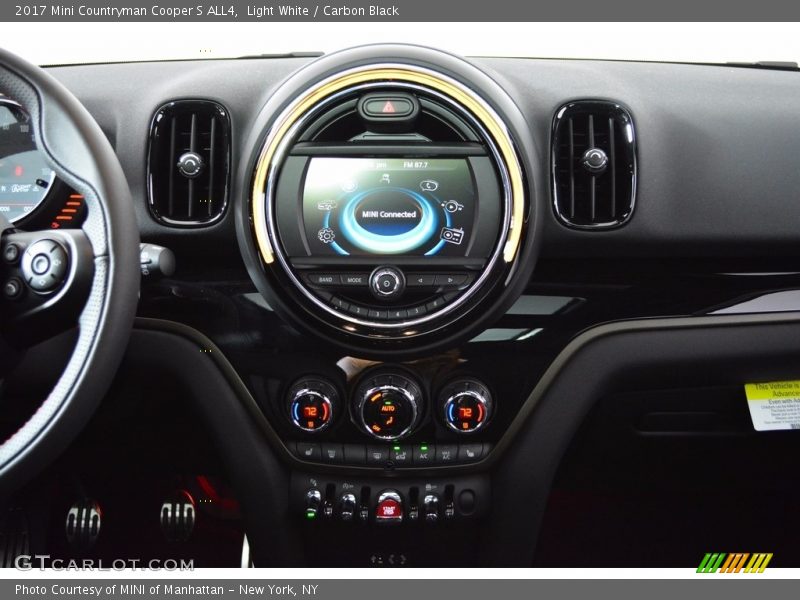 Light White / Carbon Black 2017 Mini Countryman Cooper S ALL4