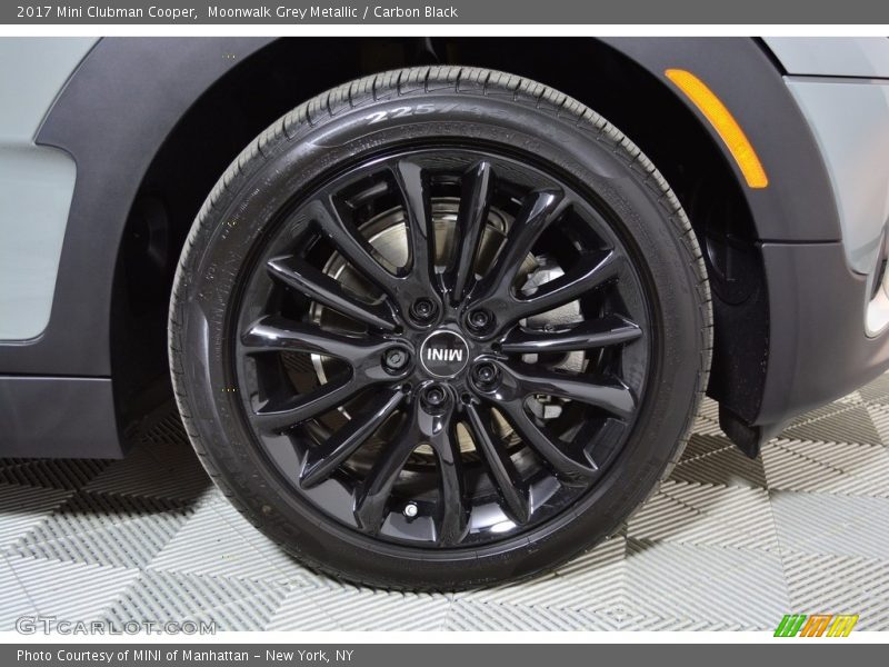 Moonwalk Grey Metallic / Carbon Black 2017 Mini Clubman Cooper