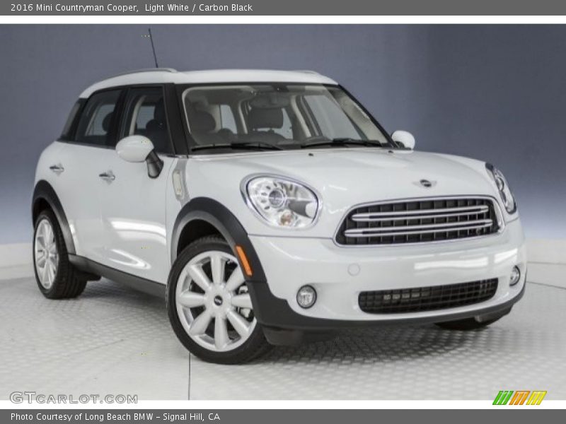 Light White / Carbon Black 2016 Mini Countryman Cooper