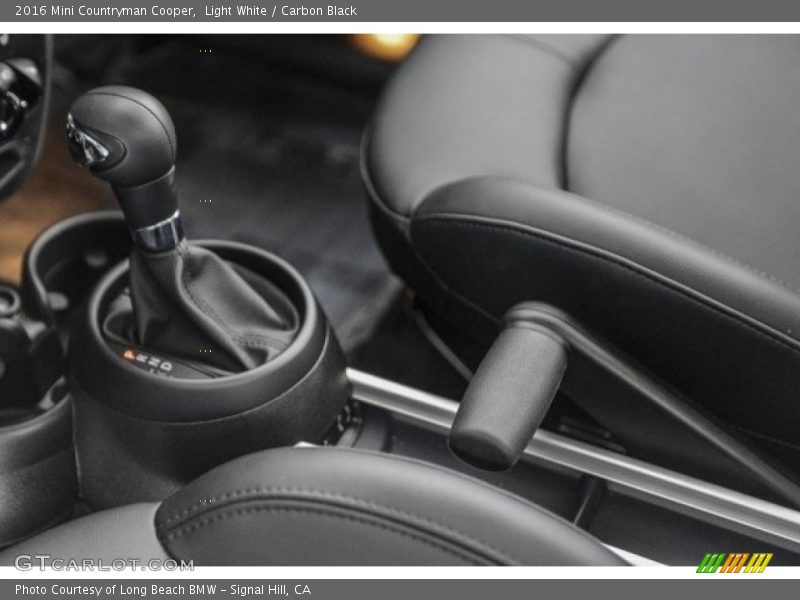Light White / Carbon Black 2016 Mini Countryman Cooper