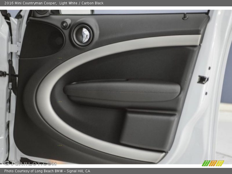 Light White / Carbon Black 2016 Mini Countryman Cooper