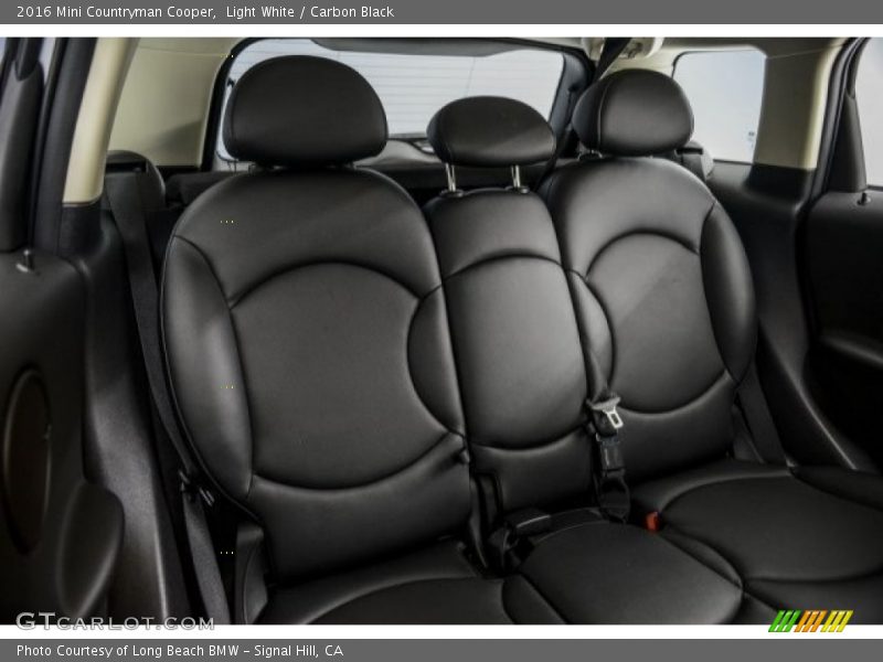 Light White / Carbon Black 2016 Mini Countryman Cooper