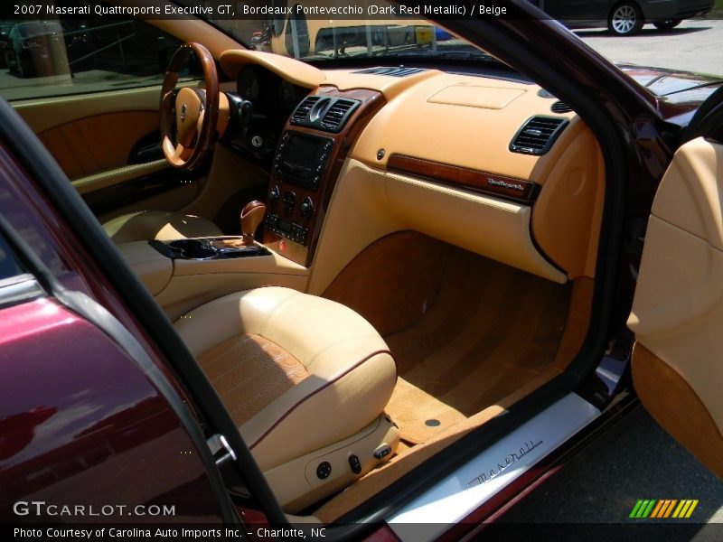 Bordeaux Pontevecchio (Dark Red Metallic) / Beige 2007 Maserati Quattroporte Executive GT