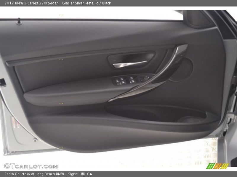 Glacier Silver Metallic / Black 2017 BMW 3 Series 320i Sedan