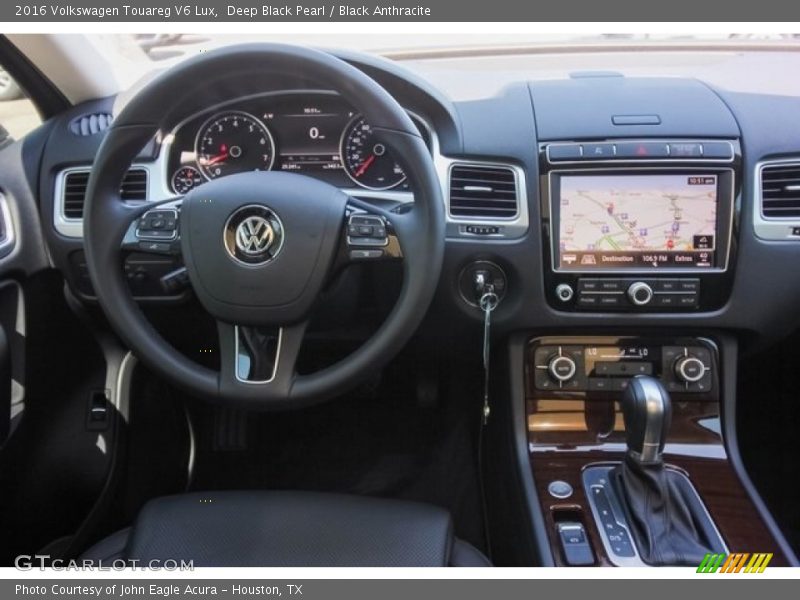 Deep Black Pearl / Black Anthracite 2016 Volkswagen Touareg V6 Lux