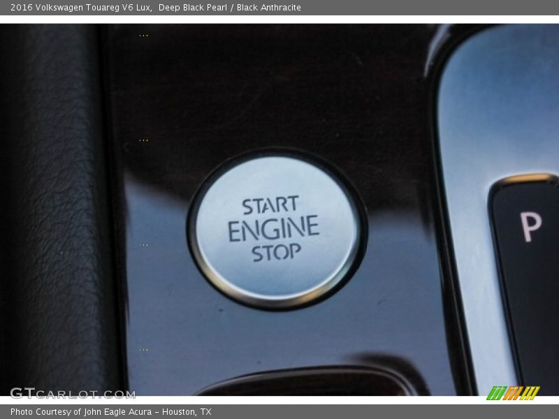 Deep Black Pearl / Black Anthracite 2016 Volkswagen Touareg V6 Lux