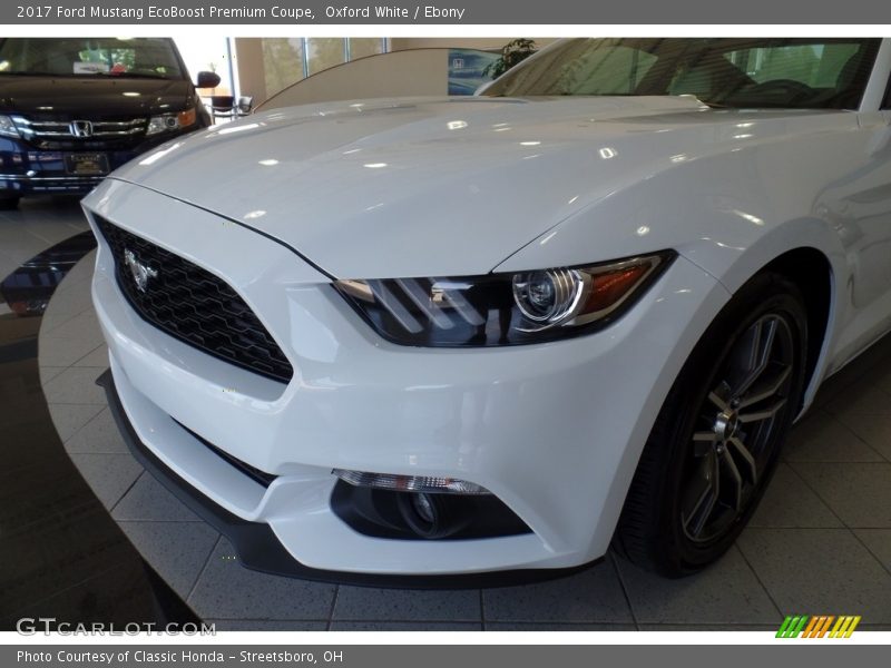 Oxford White / Ebony 2017 Ford Mustang EcoBoost Premium Coupe