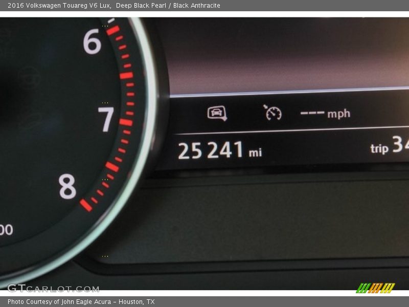 Deep Black Pearl / Black Anthracite 2016 Volkswagen Touareg V6 Lux