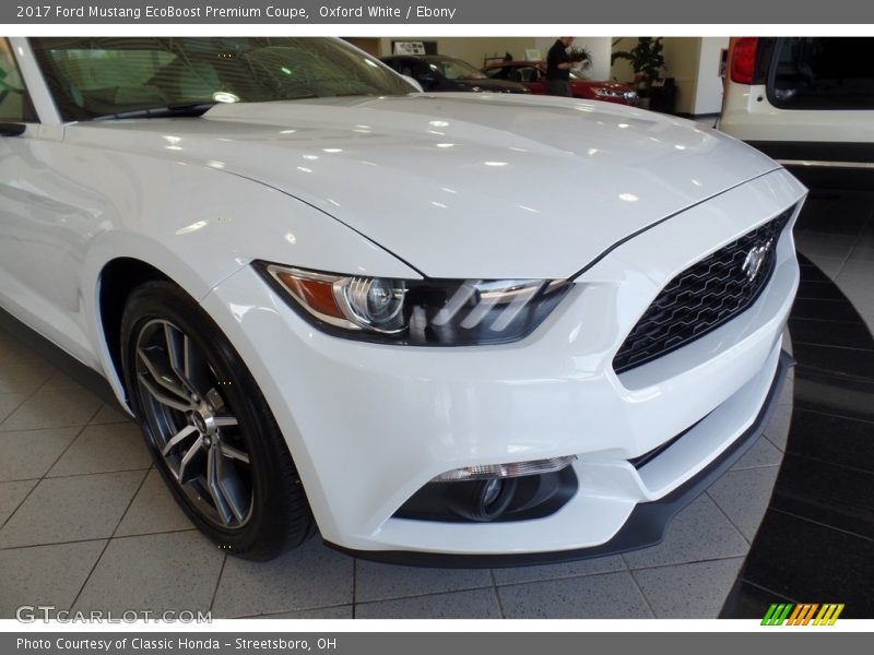 Oxford White / Ebony 2017 Ford Mustang EcoBoost Premium Coupe