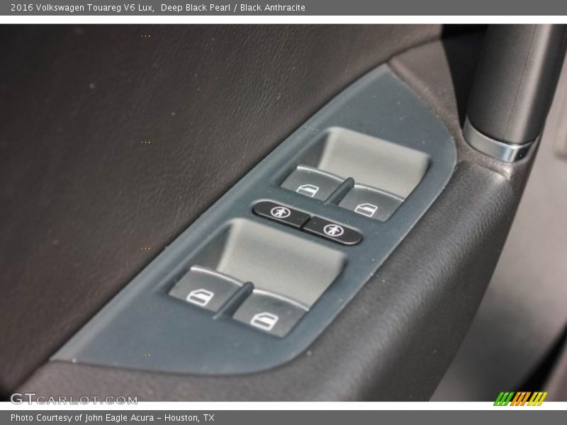 Deep Black Pearl / Black Anthracite 2016 Volkswagen Touareg V6 Lux