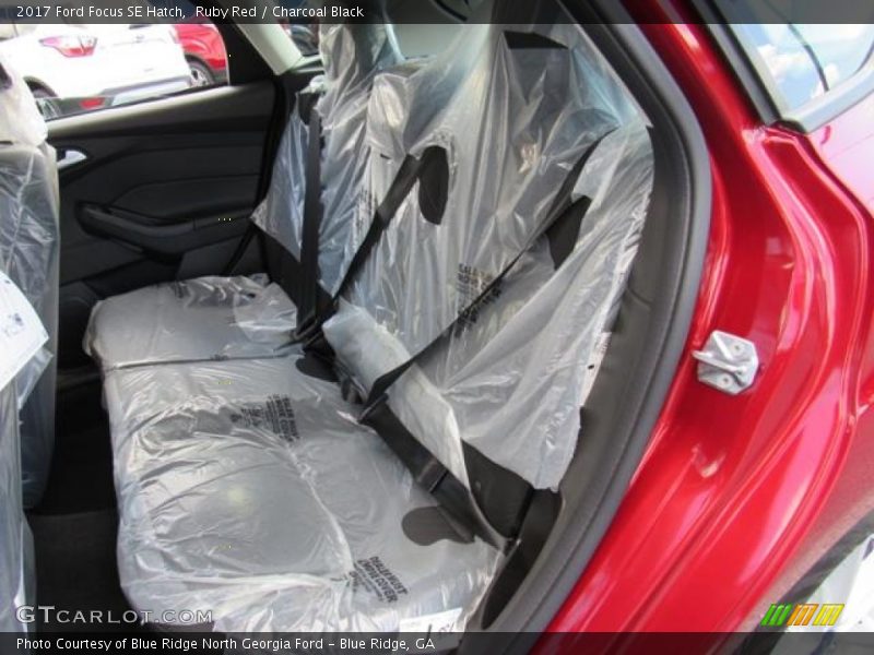 Ruby Red / Charcoal Black 2017 Ford Focus SE Hatch