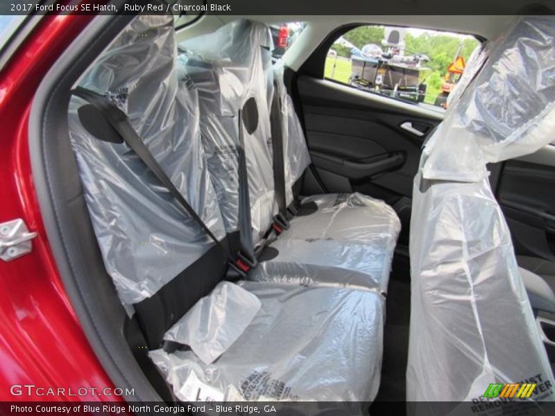 Ruby Red / Charcoal Black 2017 Ford Focus SE Hatch