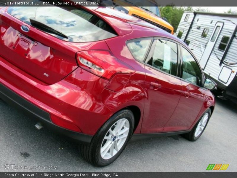 Ruby Red / Charcoal Black 2017 Ford Focus SE Hatch