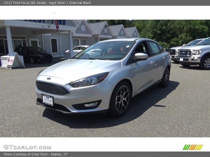 Ingot Silver / Charcoal Black 2017 Ford Focus SEL Sedan