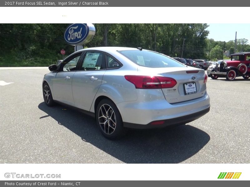 Ingot Silver / Charcoal Black 2017 Ford Focus SEL Sedan
