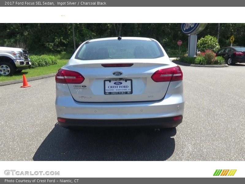 Ingot Silver / Charcoal Black 2017 Ford Focus SEL Sedan