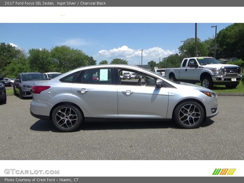 Ingot Silver / Charcoal Black 2017 Ford Focus SEL Sedan