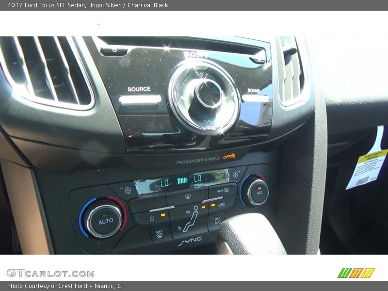 Ingot Silver / Charcoal Black 2017 Ford Focus SEL Sedan