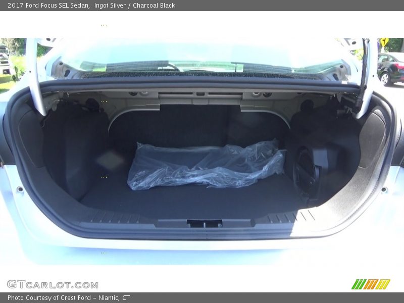 Ingot Silver / Charcoal Black 2017 Ford Focus SEL Sedan