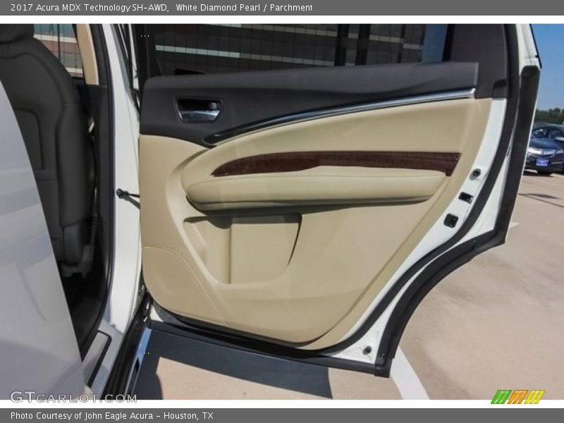 White Diamond Pearl / Parchment 2017 Acura MDX Technology SH-AWD