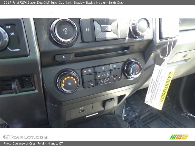 Shadow Black / Medium Earth Gray 2017 Ford F250 Super Duty XLT SuperCab 4x4