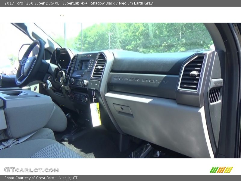 Shadow Black / Medium Earth Gray 2017 Ford F250 Super Duty XLT SuperCab 4x4
