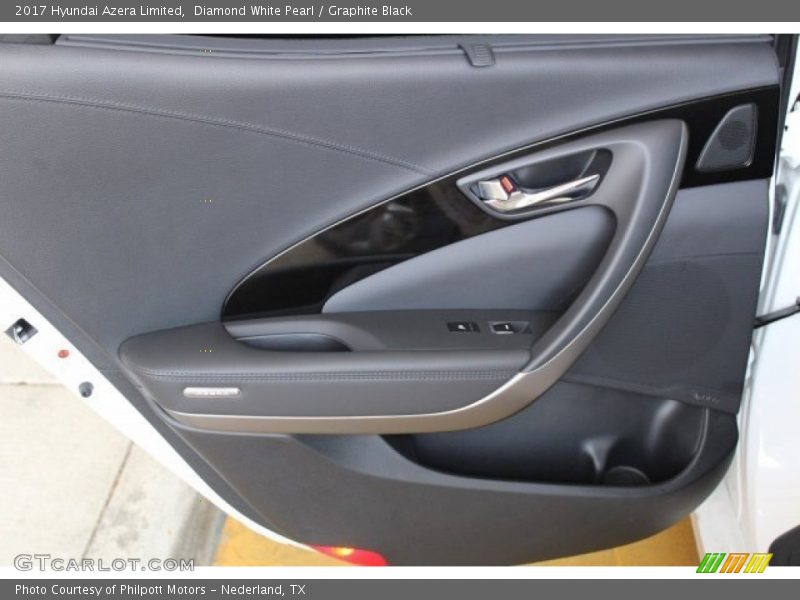 Diamond White Pearl / Graphite Black 2017 Hyundai Azera Limited