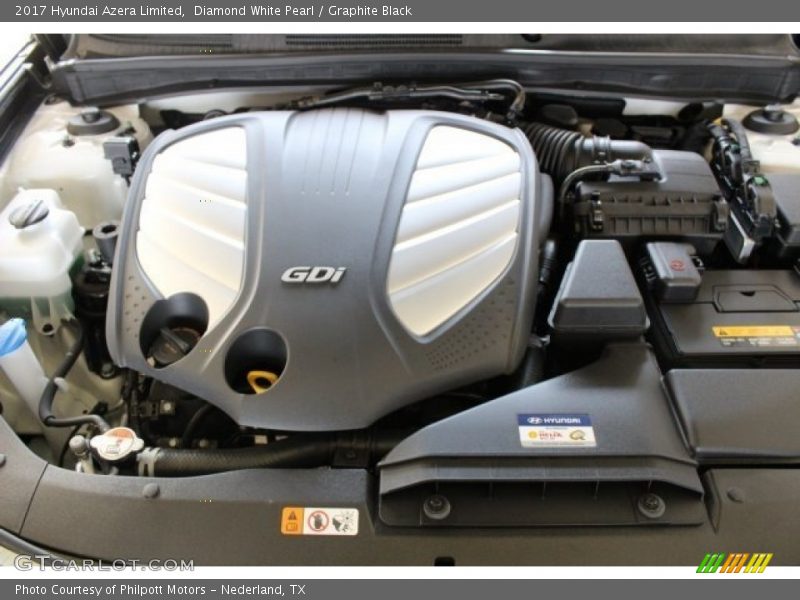 Diamond White Pearl / Graphite Black 2017 Hyundai Azera Limited