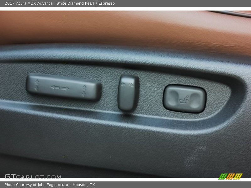 White Diamond Pearl / Espresso 2017 Acura MDX Advance