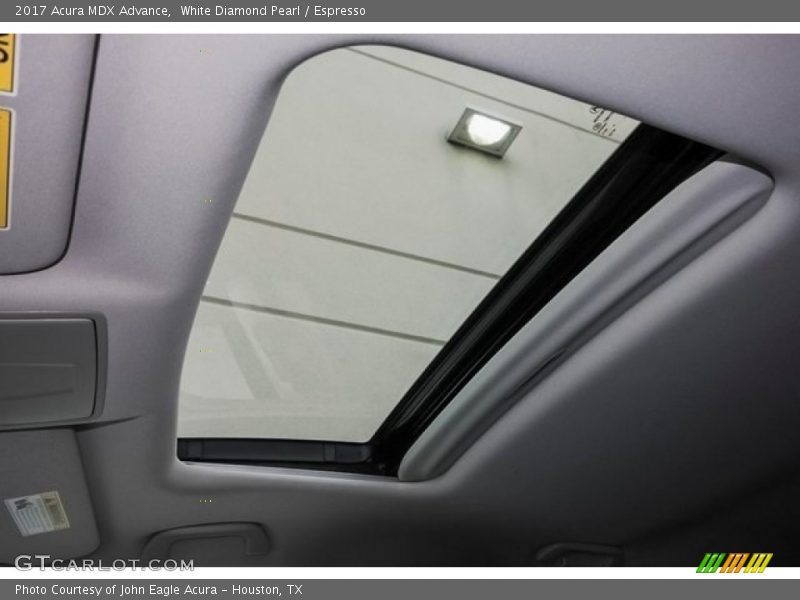 White Diamond Pearl / Espresso 2017 Acura MDX Advance