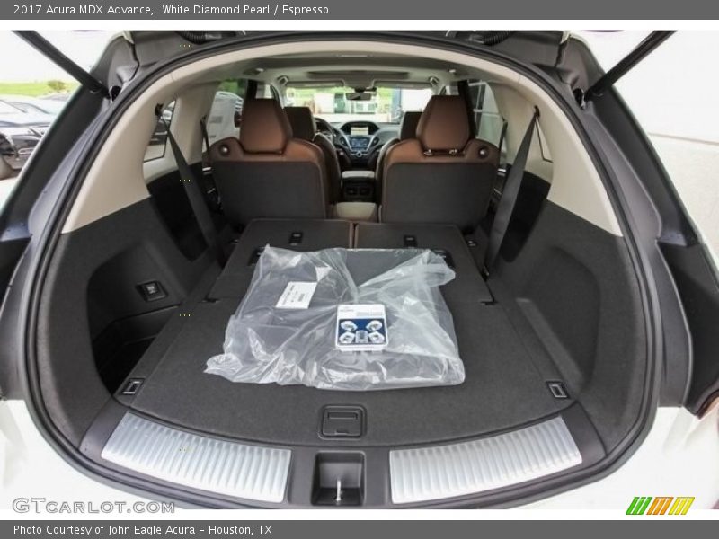 White Diamond Pearl / Espresso 2017 Acura MDX Advance