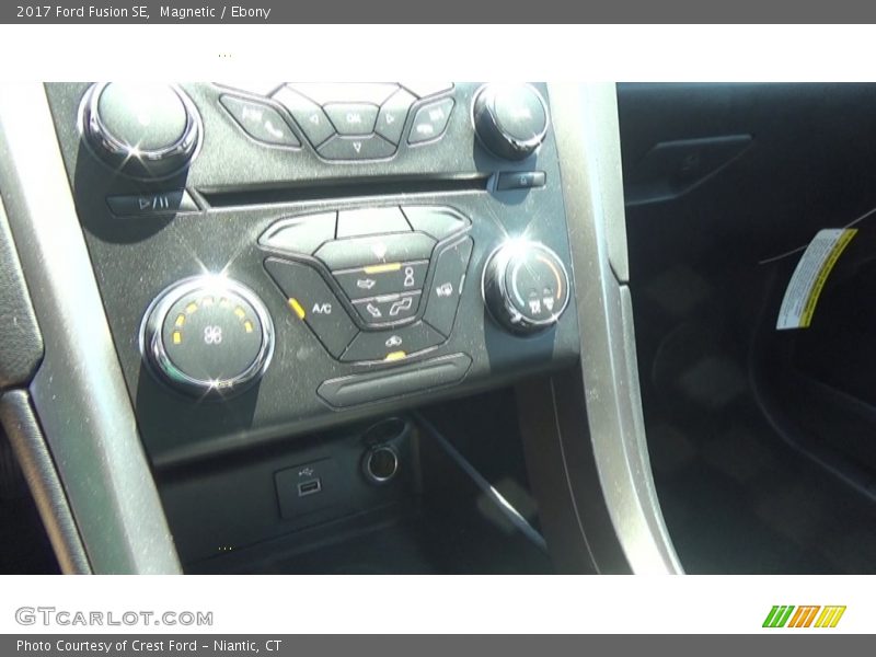 Magnetic / Ebony 2017 Ford Fusion SE