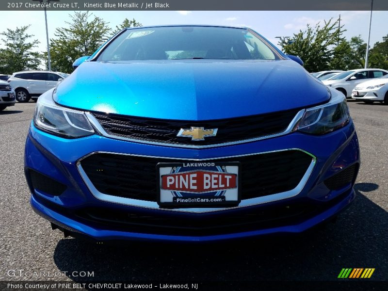 Kinetic Blue Metallic / Jet Black 2017 Chevrolet Cruze LT