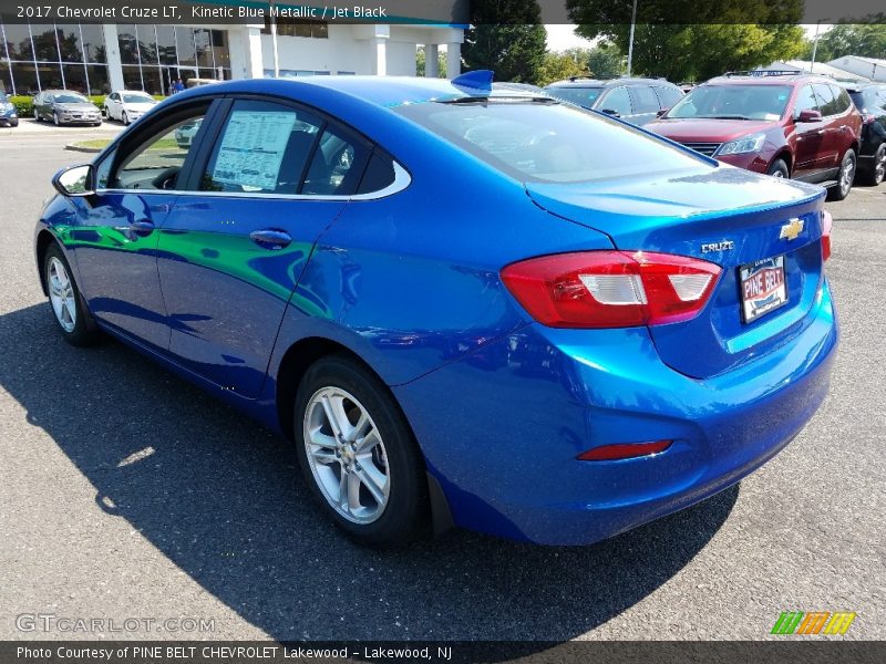 Kinetic Blue Metallic / Jet Black 2017 Chevrolet Cruze LT