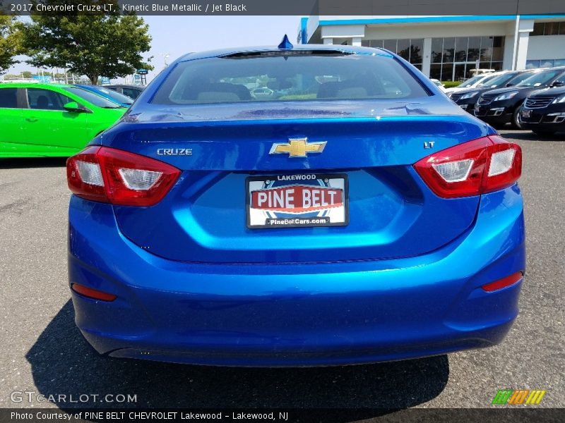 Kinetic Blue Metallic / Jet Black 2017 Chevrolet Cruze LT