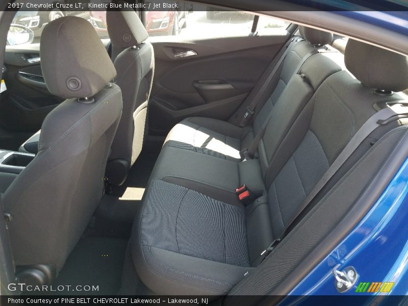 Kinetic Blue Metallic / Jet Black 2017 Chevrolet Cruze LT