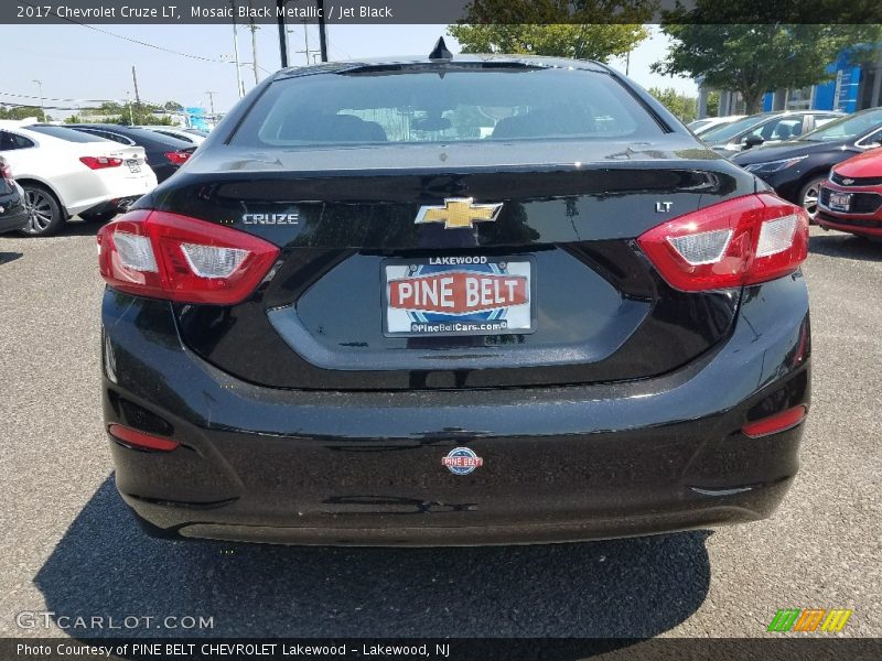 Mosaic Black Metallic / Jet Black 2017 Chevrolet Cruze LT
