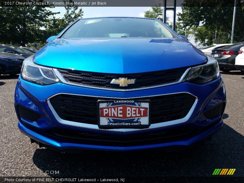 Kinetic Blue Metallic / Jet Black 2017 Chevrolet Cruze LT