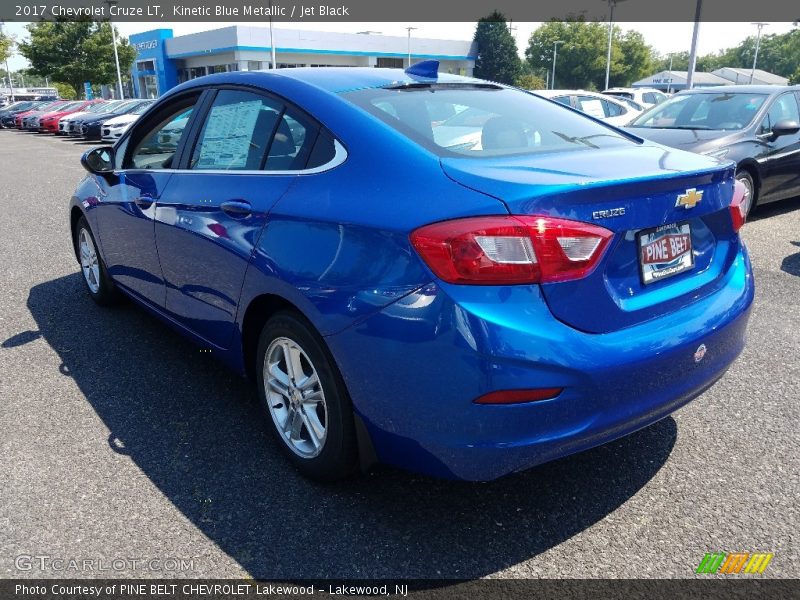 Kinetic Blue Metallic / Jet Black 2017 Chevrolet Cruze LT