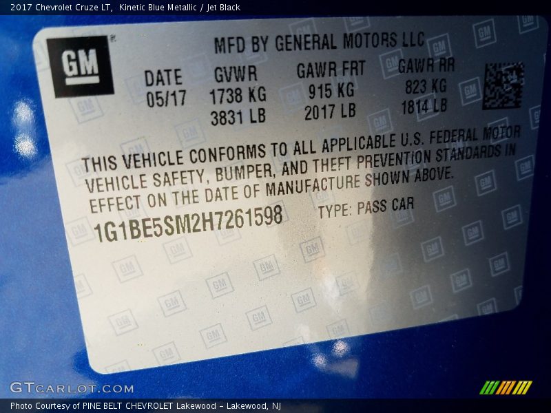 Kinetic Blue Metallic / Jet Black 2017 Chevrolet Cruze LT