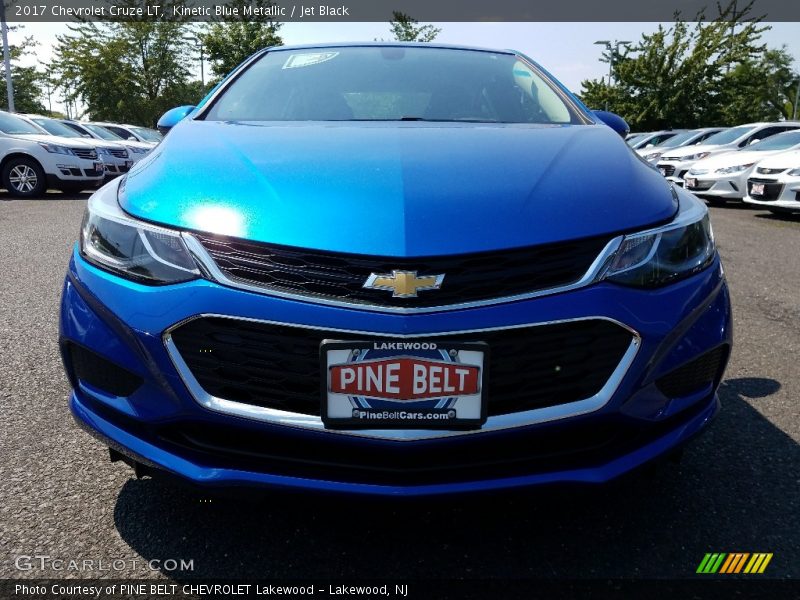 Kinetic Blue Metallic / Jet Black 2017 Chevrolet Cruze LT