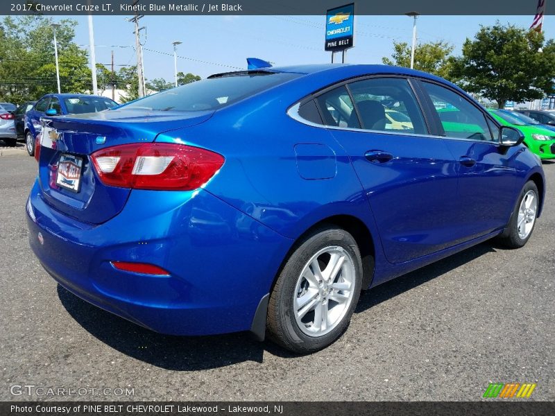 Kinetic Blue Metallic / Jet Black 2017 Chevrolet Cruze LT