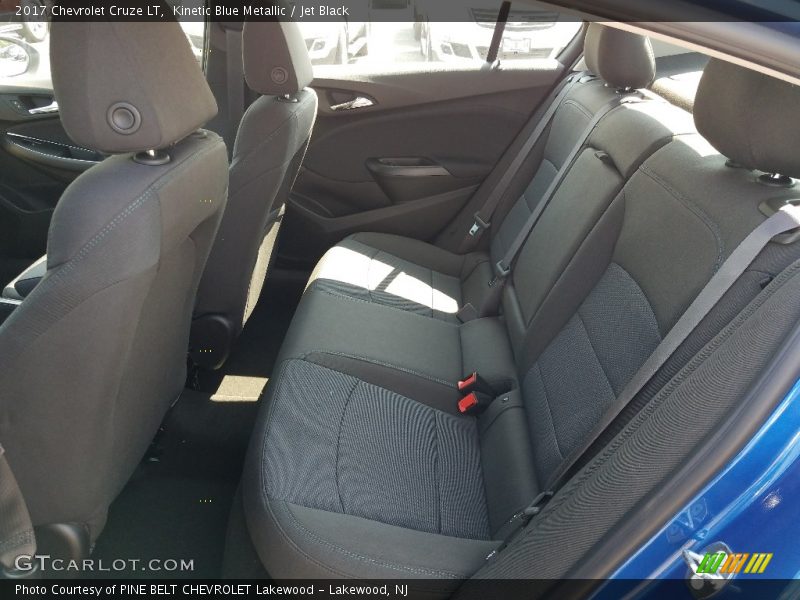 Kinetic Blue Metallic / Jet Black 2017 Chevrolet Cruze LT