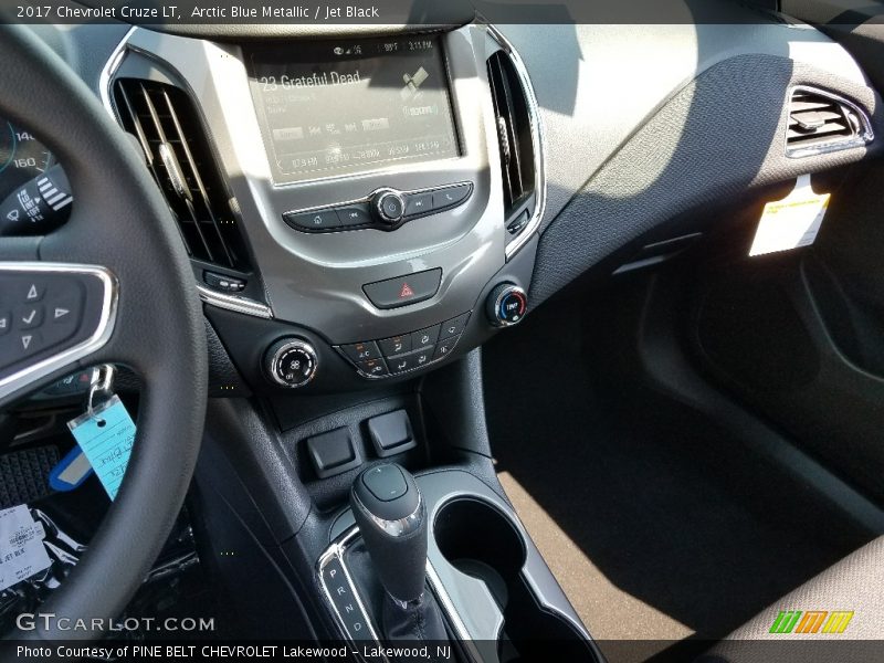 Arctic Blue Metallic / Jet Black 2017 Chevrolet Cruze LT