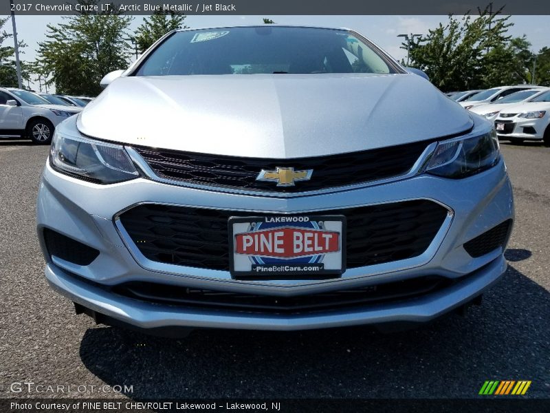 Arctic Blue Metallic / Jet Black 2017 Chevrolet Cruze LT