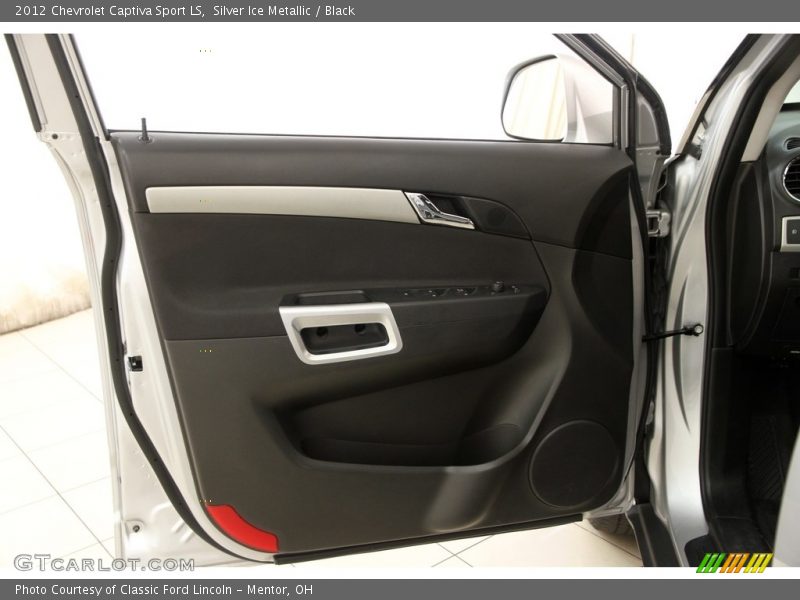 Silver Ice Metallic / Black 2012 Chevrolet Captiva Sport LS