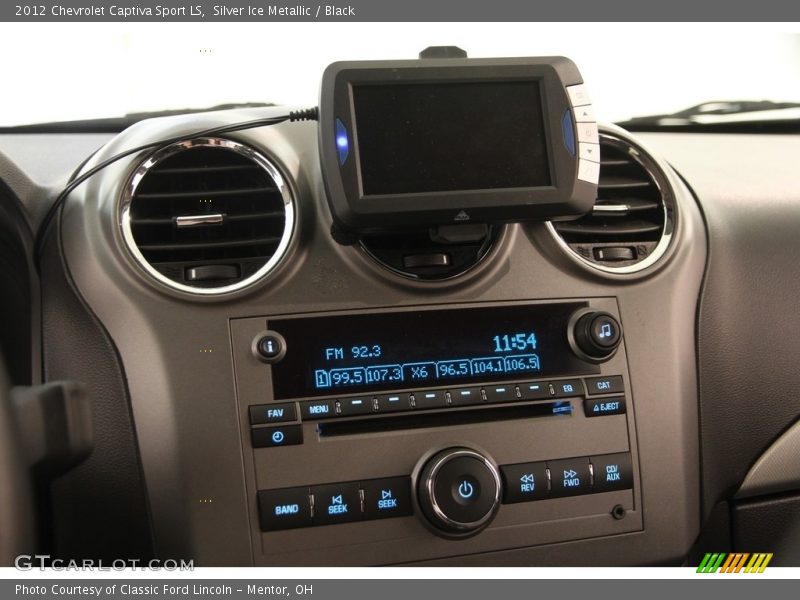 Silver Ice Metallic / Black 2012 Chevrolet Captiva Sport LS